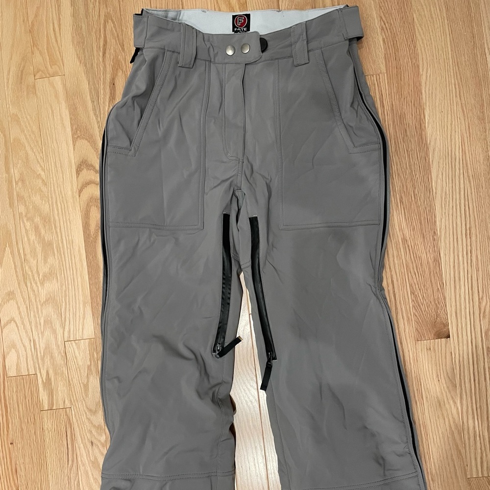 Fate men’s medium snowboard pants. Good cond.
